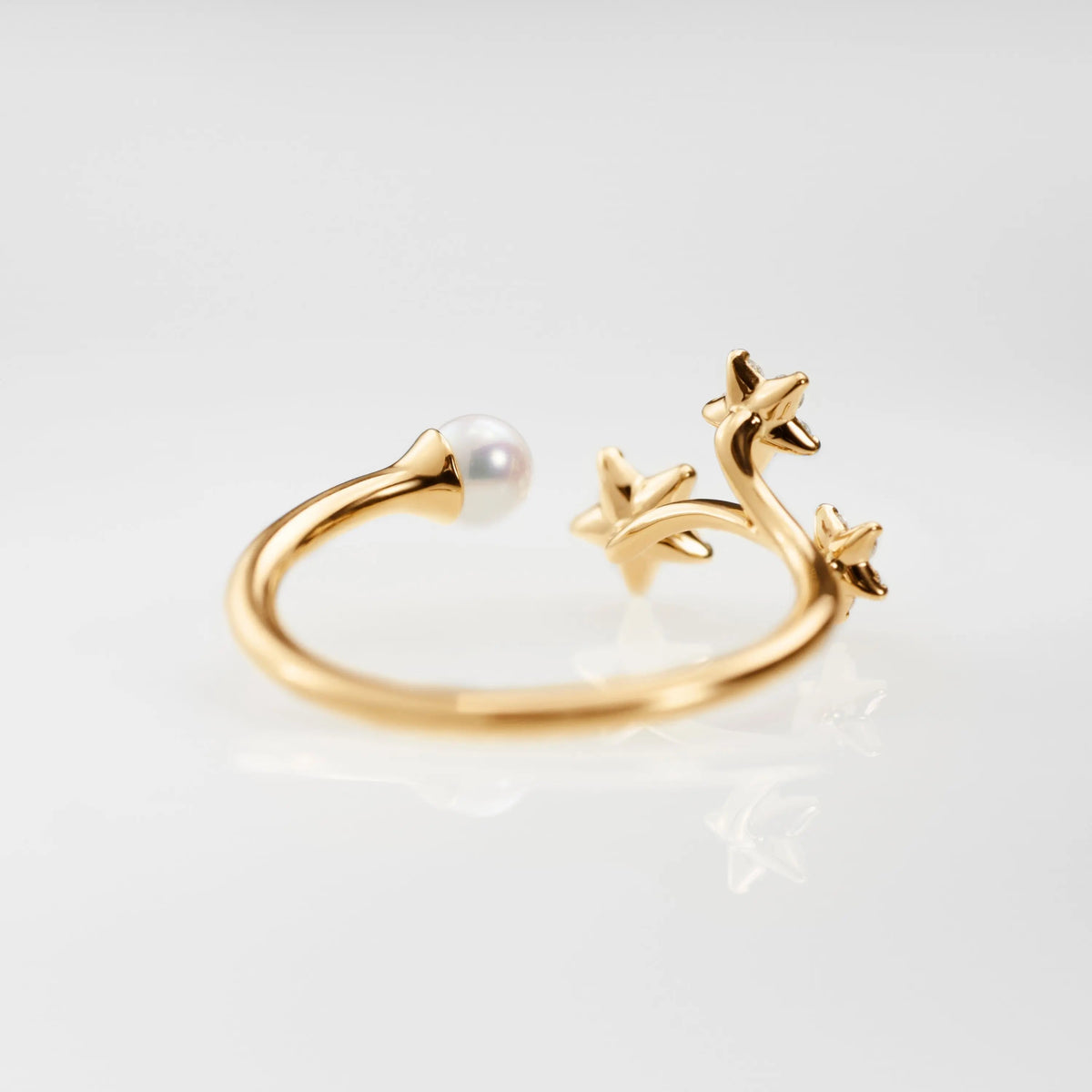 Ole Lynggaard Shooting Stars Ring Diamond & Pearl Medium - Aurum Jewels