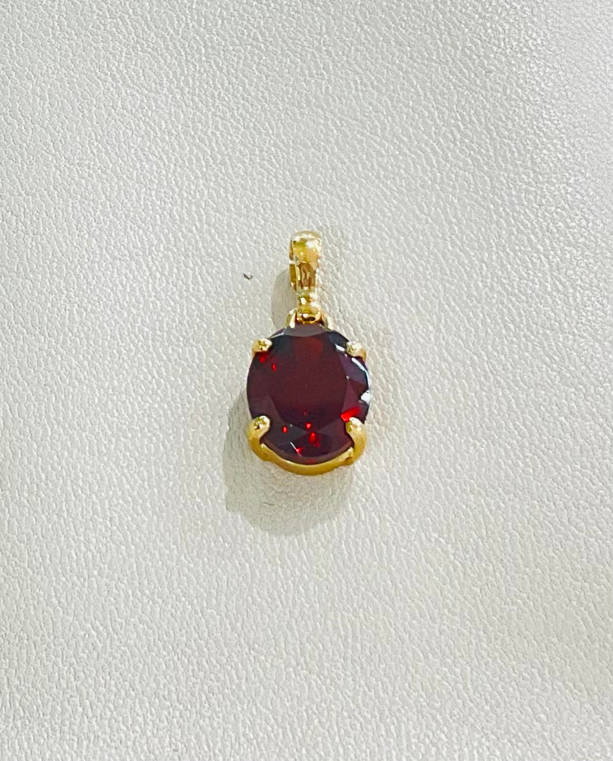 9ct Yellow Gold Oval Garnet Pendant - Aurum Jewels