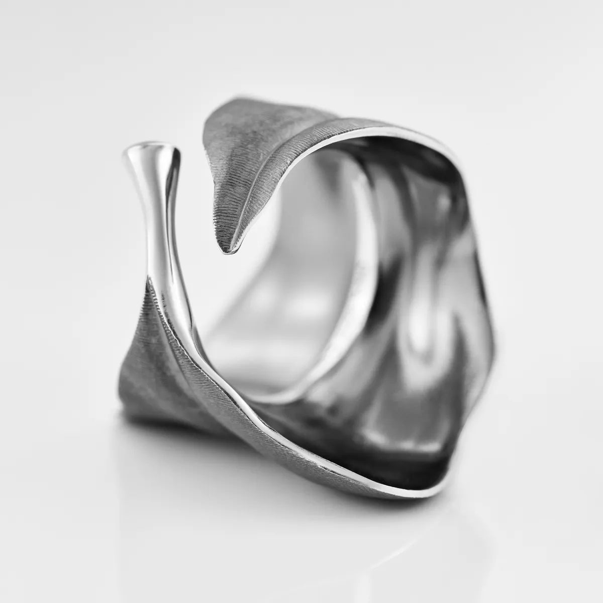 Ole Lynggaard Large Leaves Ring in Silver - Aurum Jewels