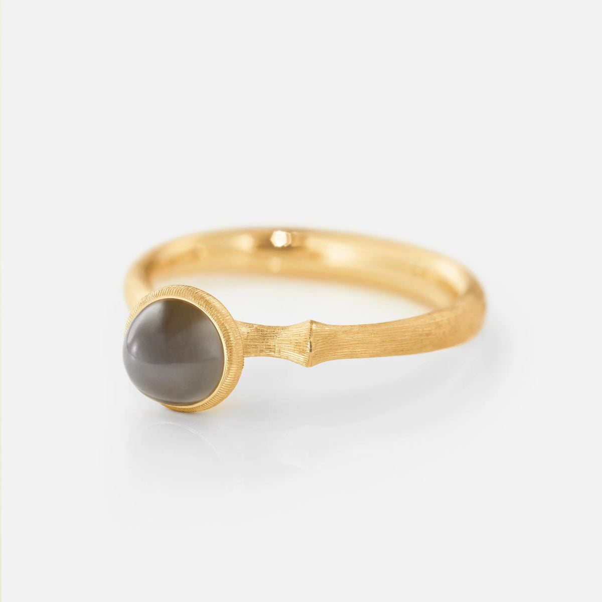 Ole Lynggaard Lotus Tiny Grey Moonstone - Aurum Jewels