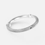 Ole Lynggaard Nature Band in 18ct White Gold with Oxidised Finish - Aurum Jewels